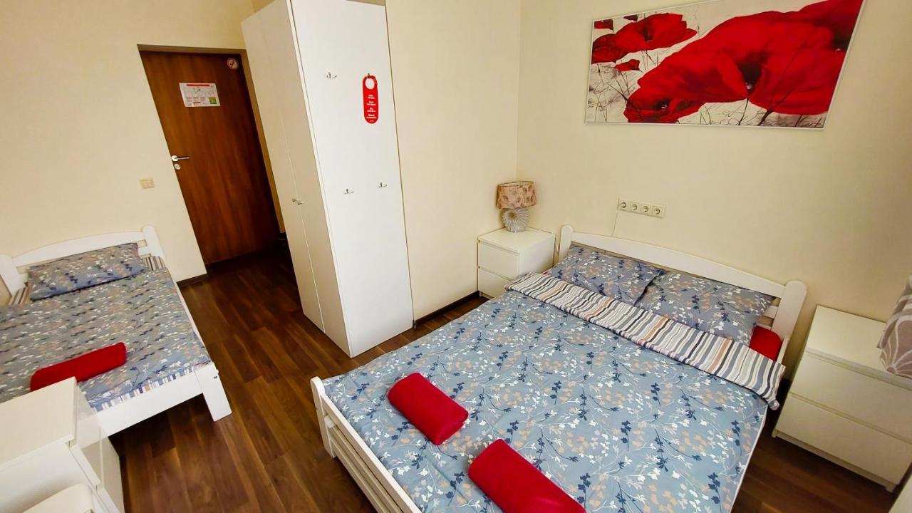 Happy Hotel Riga Esterno foto