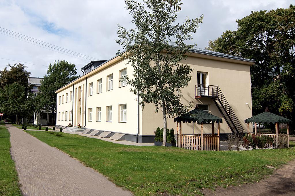 Happy Hotel Riga Esterno foto