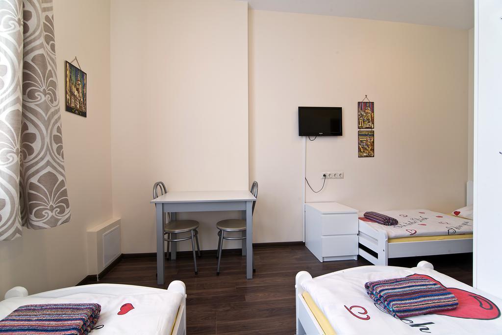Happy Hotel Riga Esterno foto