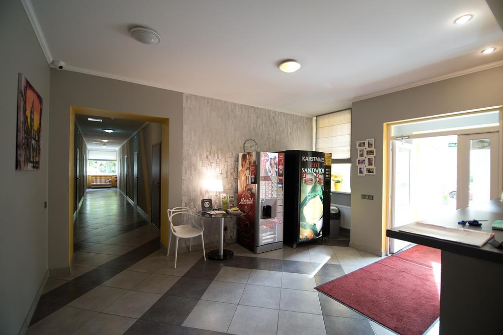 Happy Hotel Riga Esterno foto