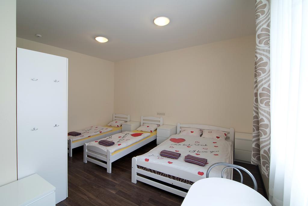 Happy Hotel Riga Esterno foto
