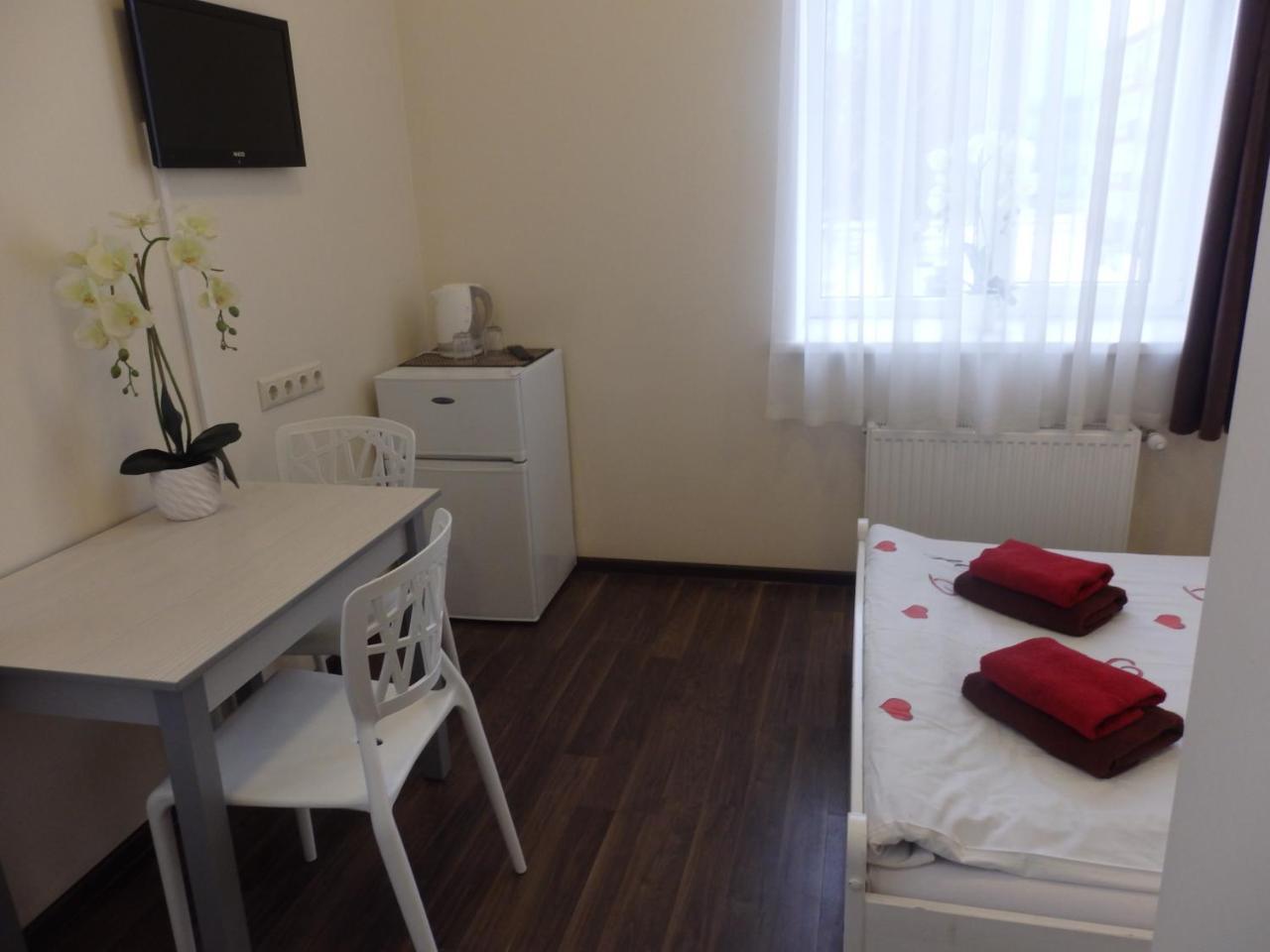 Happy Hotel Riga Esterno foto